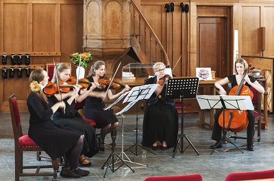 violisten in orkest